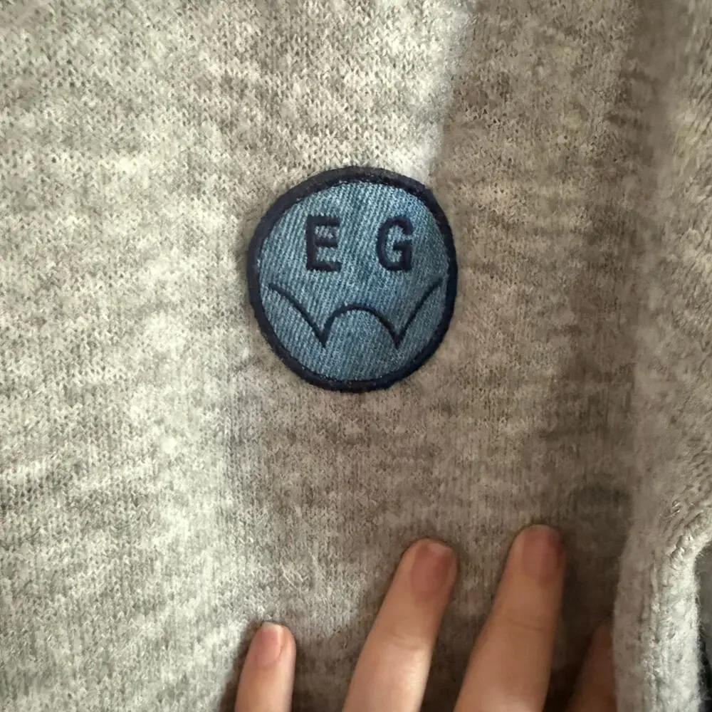 EDWIN Jeans | Heather Gray Melange Crewneck Sweater with Patch | Small